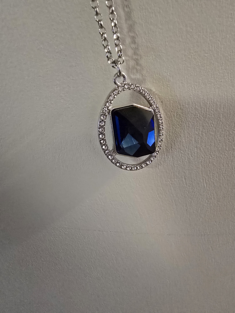 paparazzi Silver-Tone Necklace with Sapphire Blue Crystal